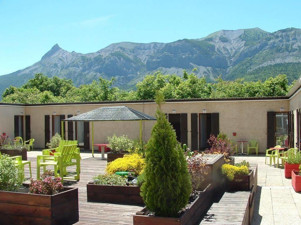 Hotel Le Connetable Saint-Bonnet-en-Champsaur Exterior foto